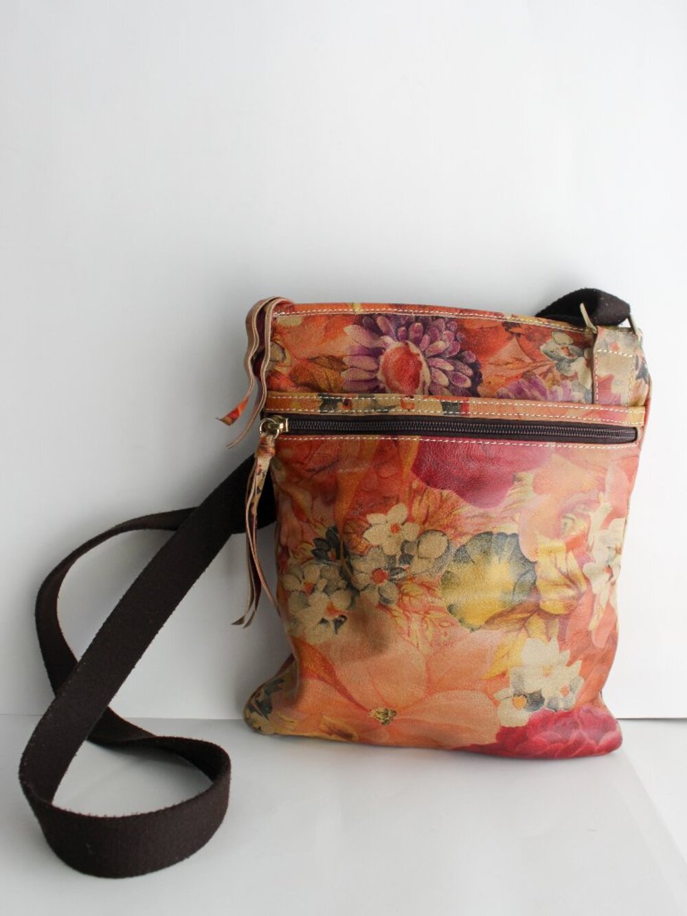 Title: Maurizio Taiuti Italy Painted Leather Crossbody - Pink Purple Artisan Bag